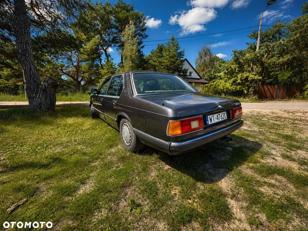 BMW Seria 7 - 5