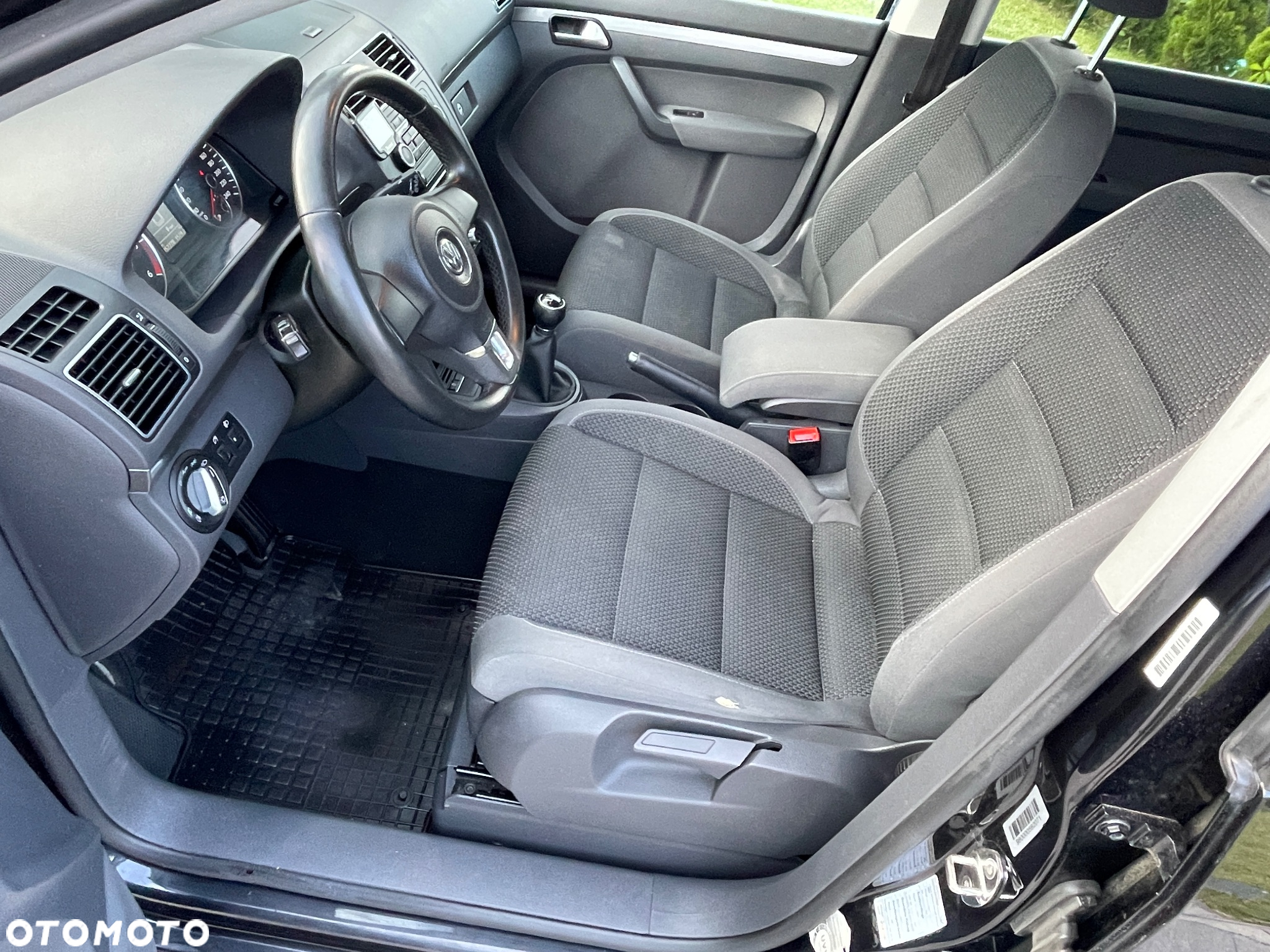Volkswagen Touran 1.6 TDI DPF BlueMot Trendline - 18