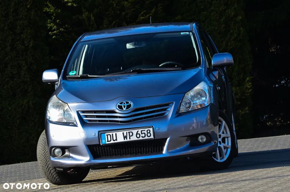 Toyota Verso 1.6 Premium 7os - 3
