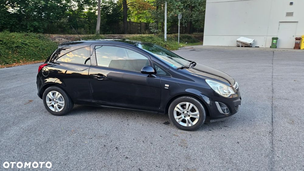 Opel Corsa 1.4 16V Satellite - 11