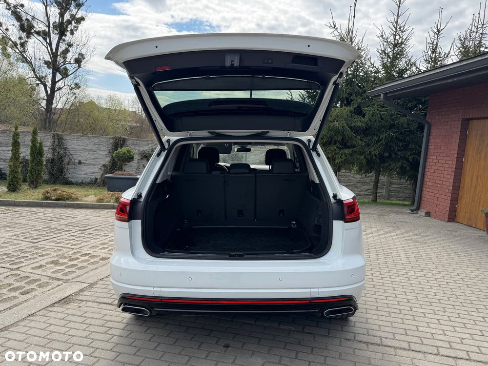 Volkswagen Touareg ver-3-0-v6-tdi-scr-4mot-r--line - 8