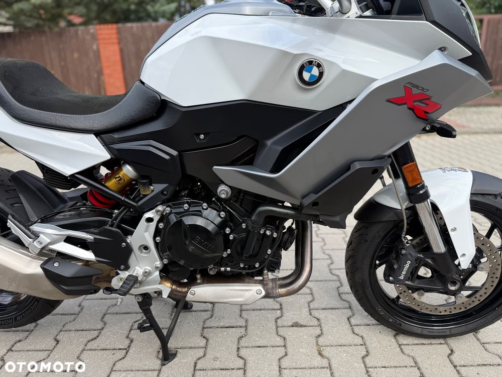 BMW F - 8