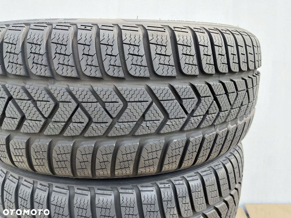 OPONY 235/45/19 99V PIRELLI WINTER SOTTOZERO 3 MO - 2