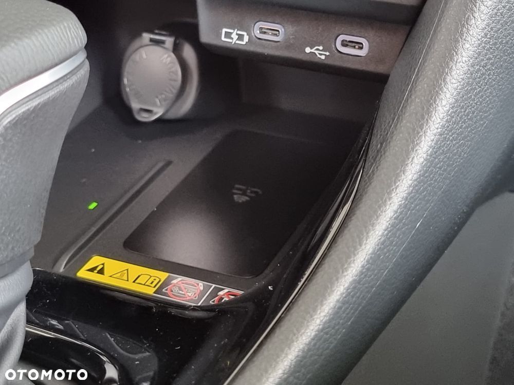 Toyota Yaris Hybrid 1.5 Style - 28