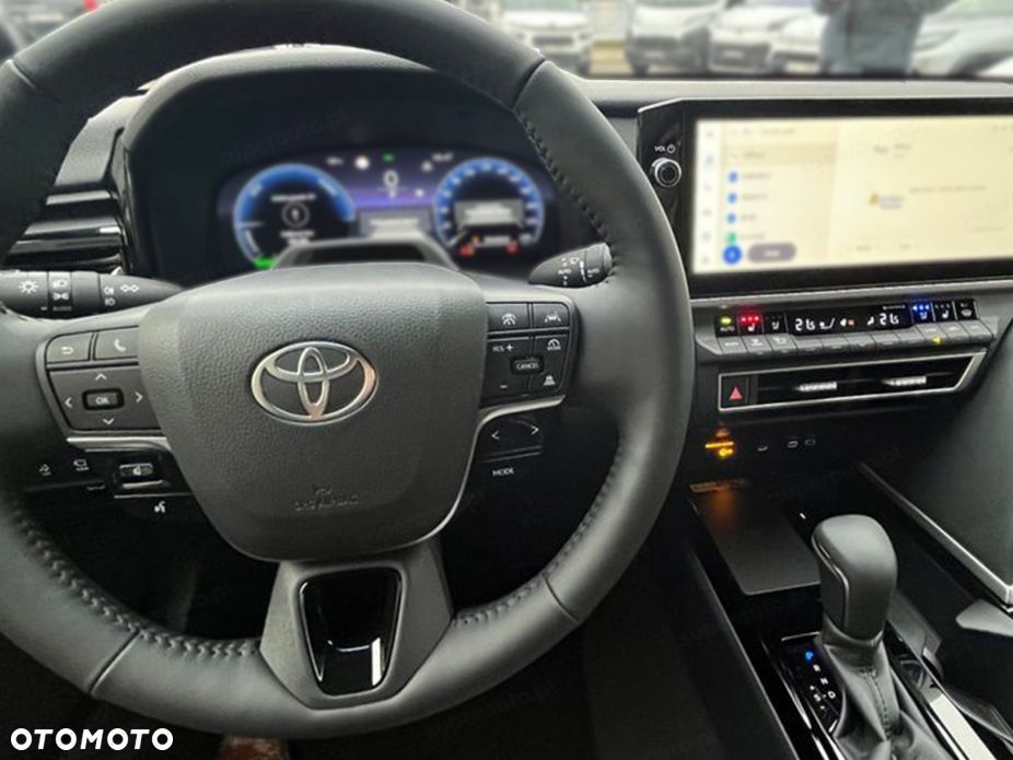 Toyota Camry - 8