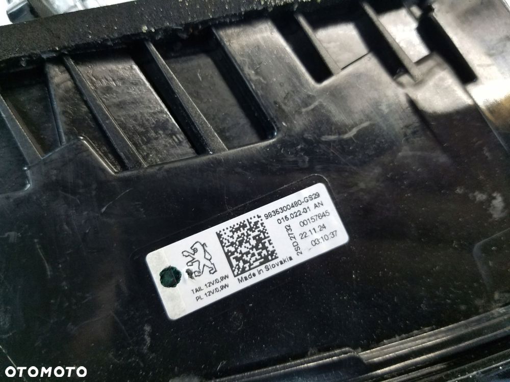 lampa tył w klapę peugeot 308 iii t10 hb - 7