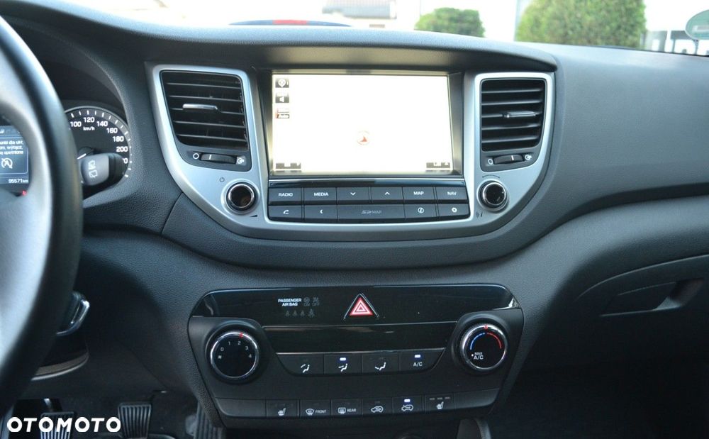 Hyundai Tucson blue 1.6 GDi 2WD Navi - 26