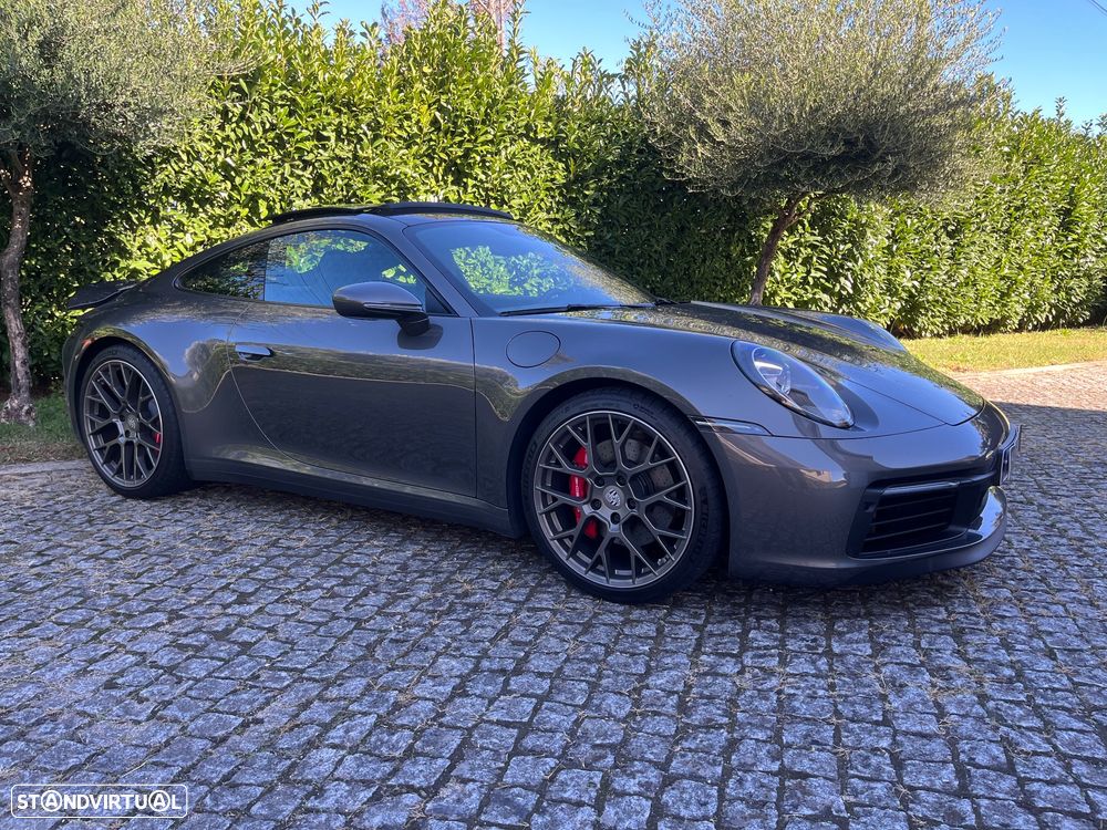 Porsche 911 (992)