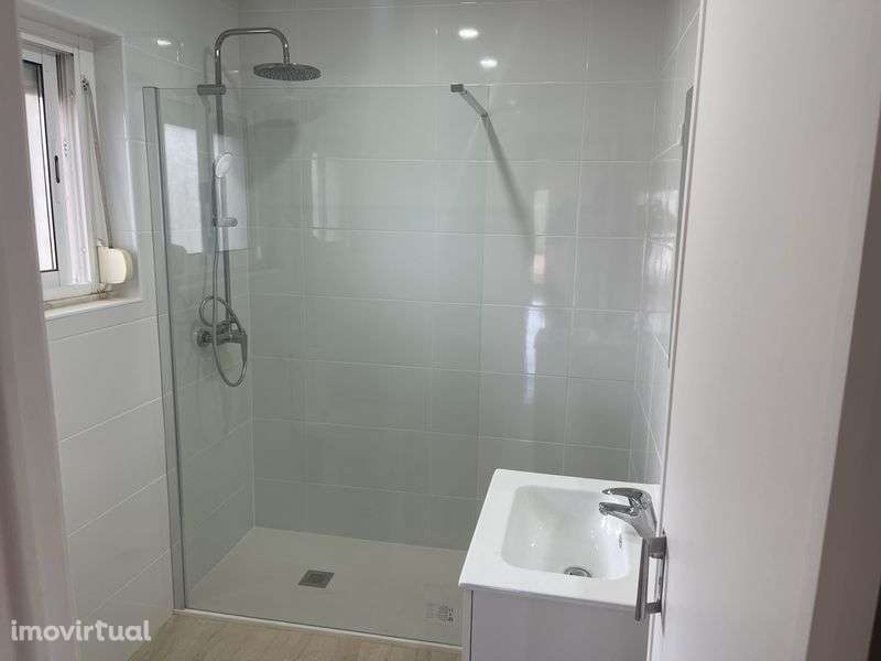 Apartamento T2 em Moradia serra da silveira-Belas - Grande imagem: 5/12