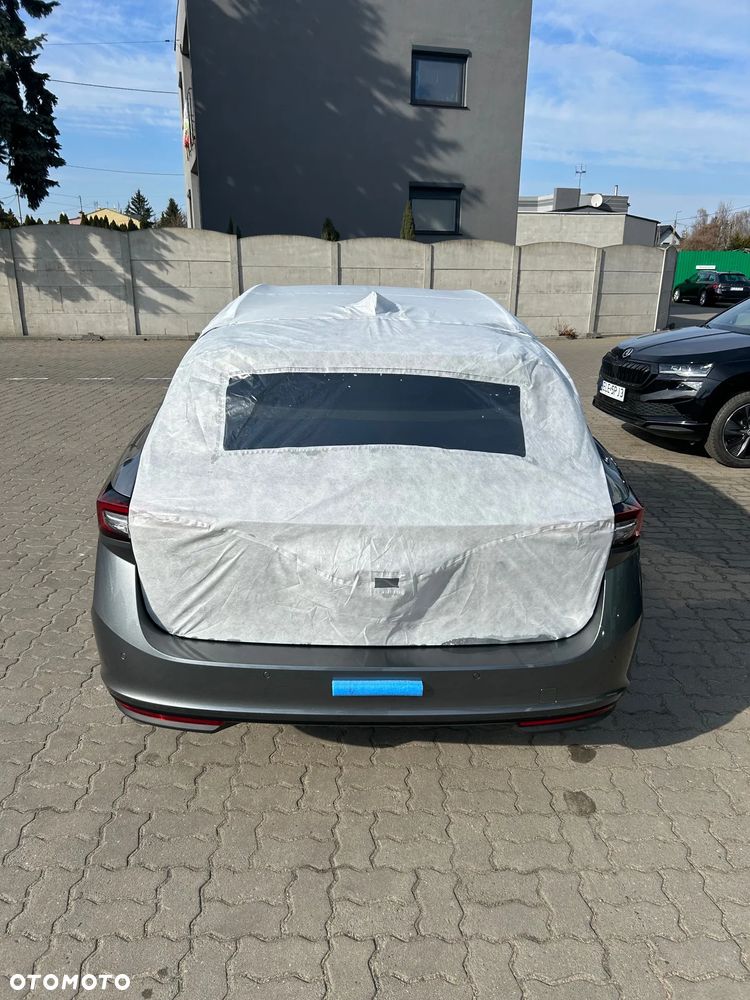 Skoda Superb 2.0 TDI SCR 4x4 Sportline DSG - 3