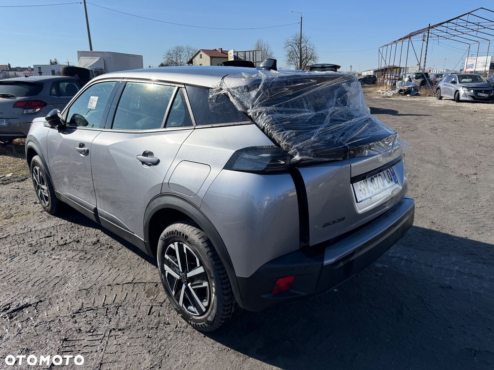 Peugeot 2008 - 4