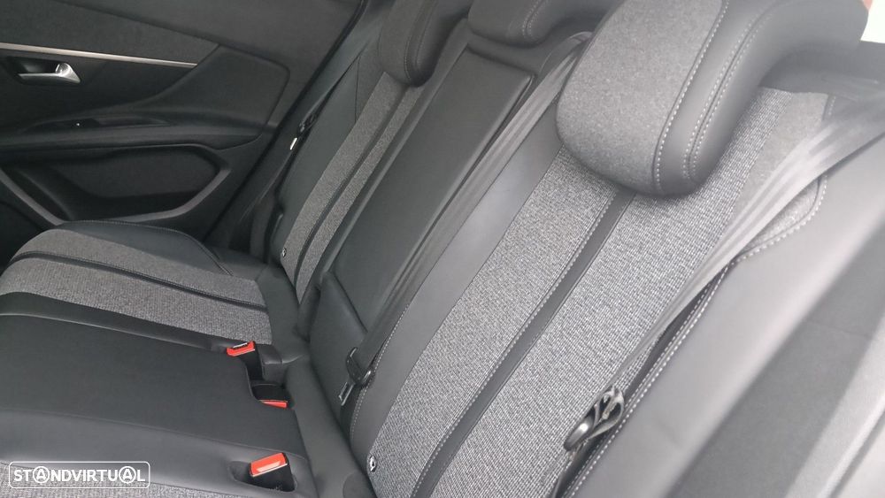 Peugeot 3008 1.6 BlueHDi Allure EAT6 J18 - 23