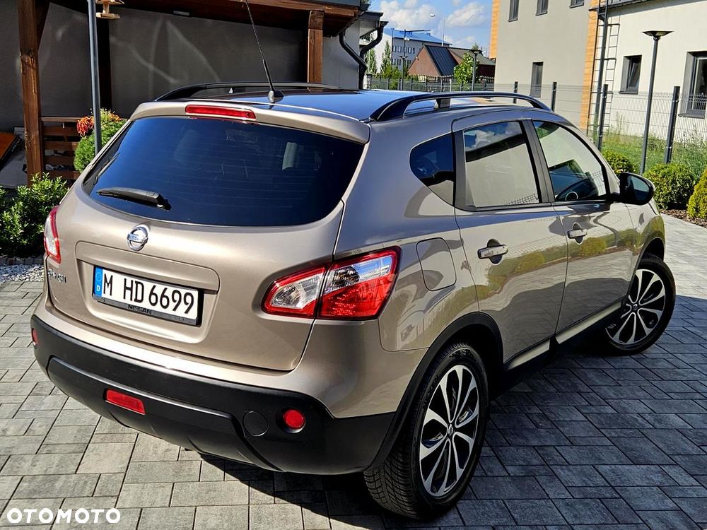 Nissan Qashqai 2.0 CVT 360 - 9