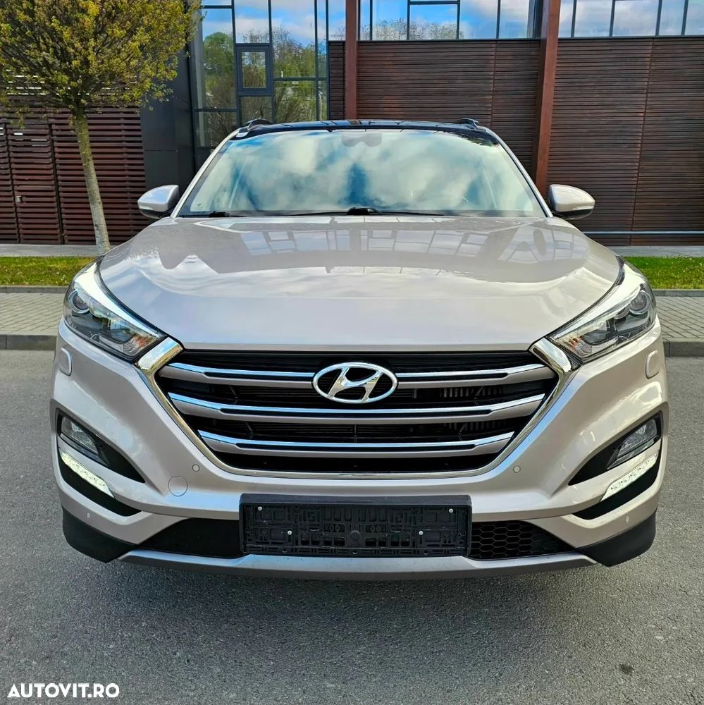Hyundai Tucson 2.0 CRDI 4WD Automatik Advantage - 2