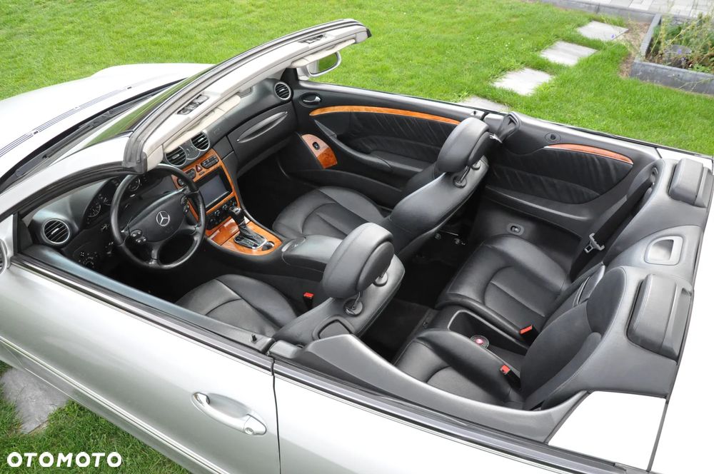 Mercedes-Benz CLK - 23