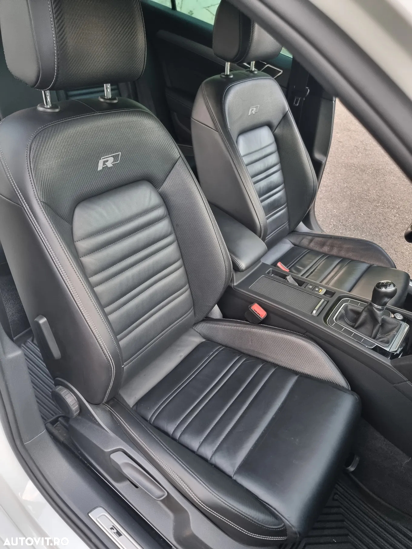 Volkswagen Passat Variant 2.0 TDI R Executive - 18