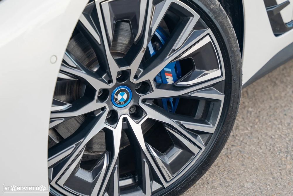 BMW i4 eDrive40 Pack Desportivo M - 3