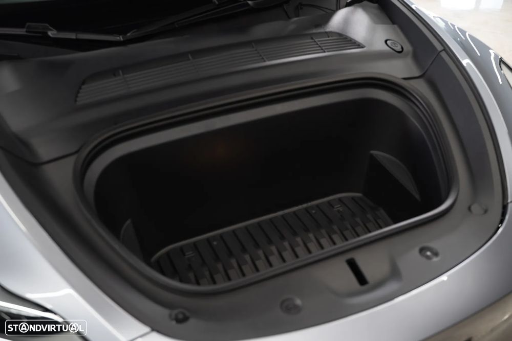 Tesla Model Y Long Range Tração Integral - 40