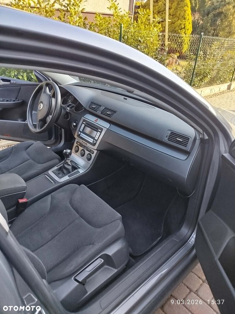 Volkswagen Passat 1.9 TDI DPF Trendline - 6