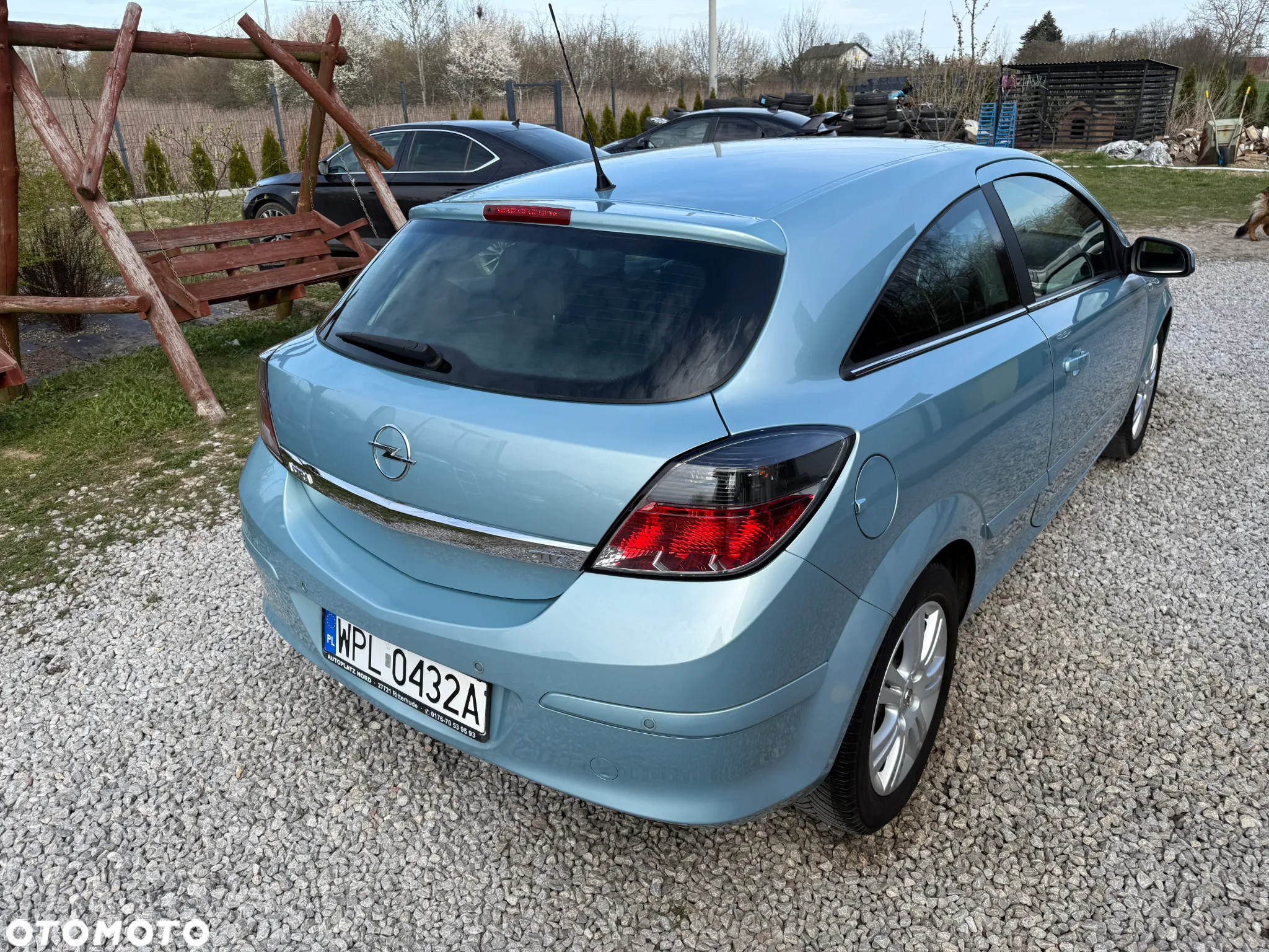 Opel Astra III GTC 1.6 Cosmo - 15