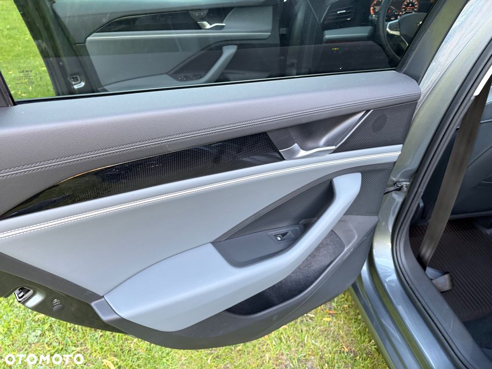 Volkswagen Passat - 21