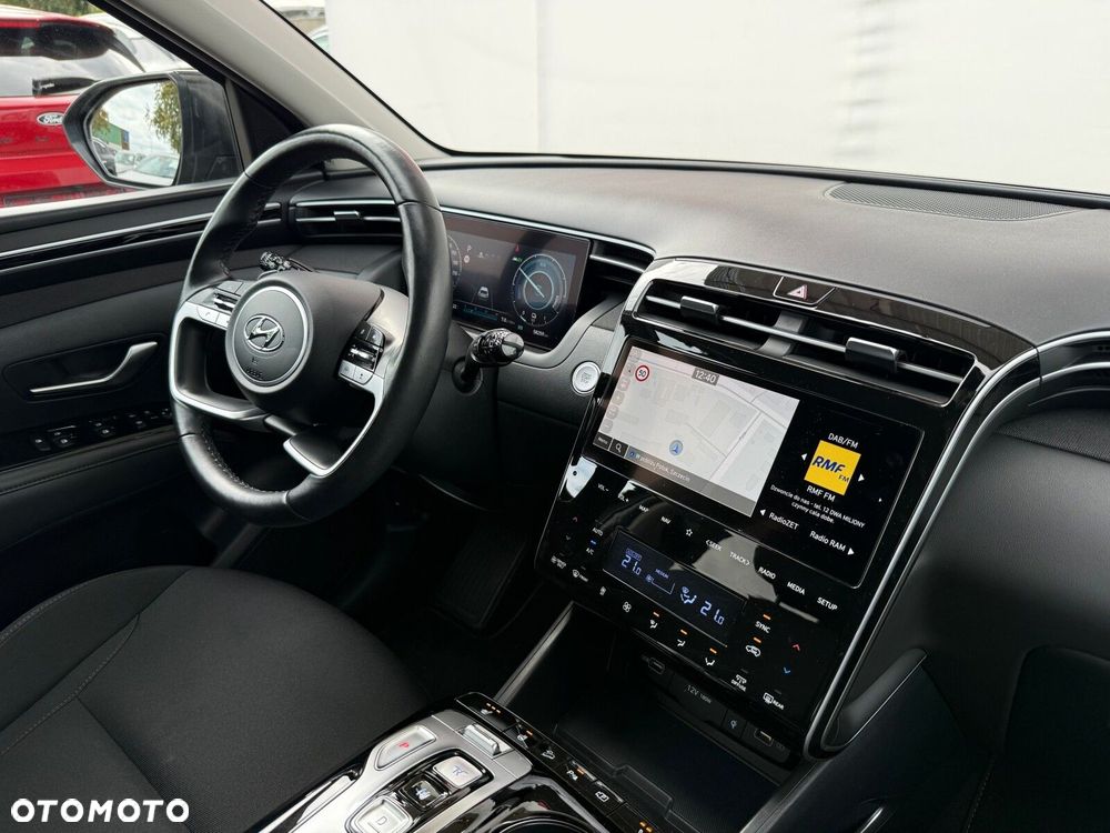 Hyundai Tucson 1.6 T-GDi HEV Executive 2WD - 29