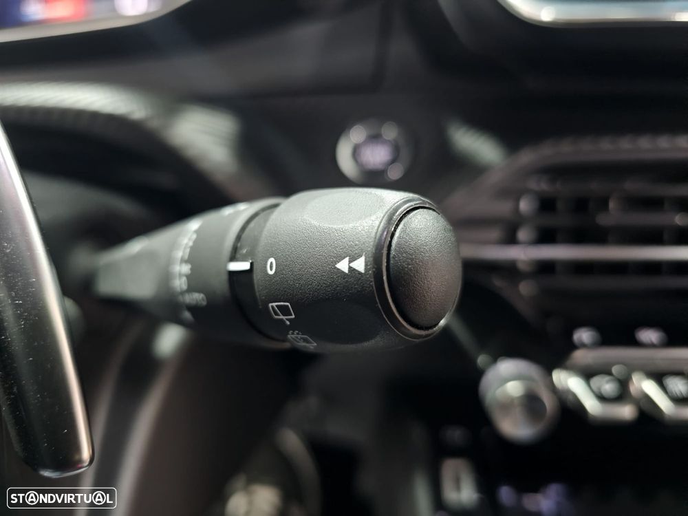 Peugeot 2008 1.5 BlueHDi Active Pack EAT8 - 18