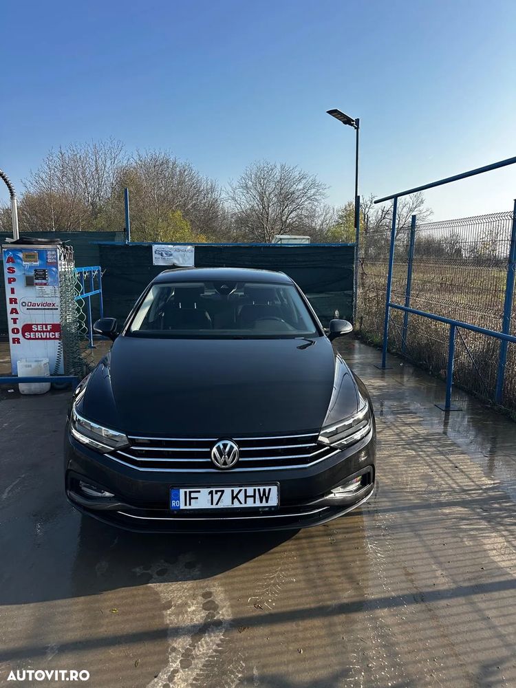 Volkswagen Passat 2.0 TDI DSG Trendline - 1