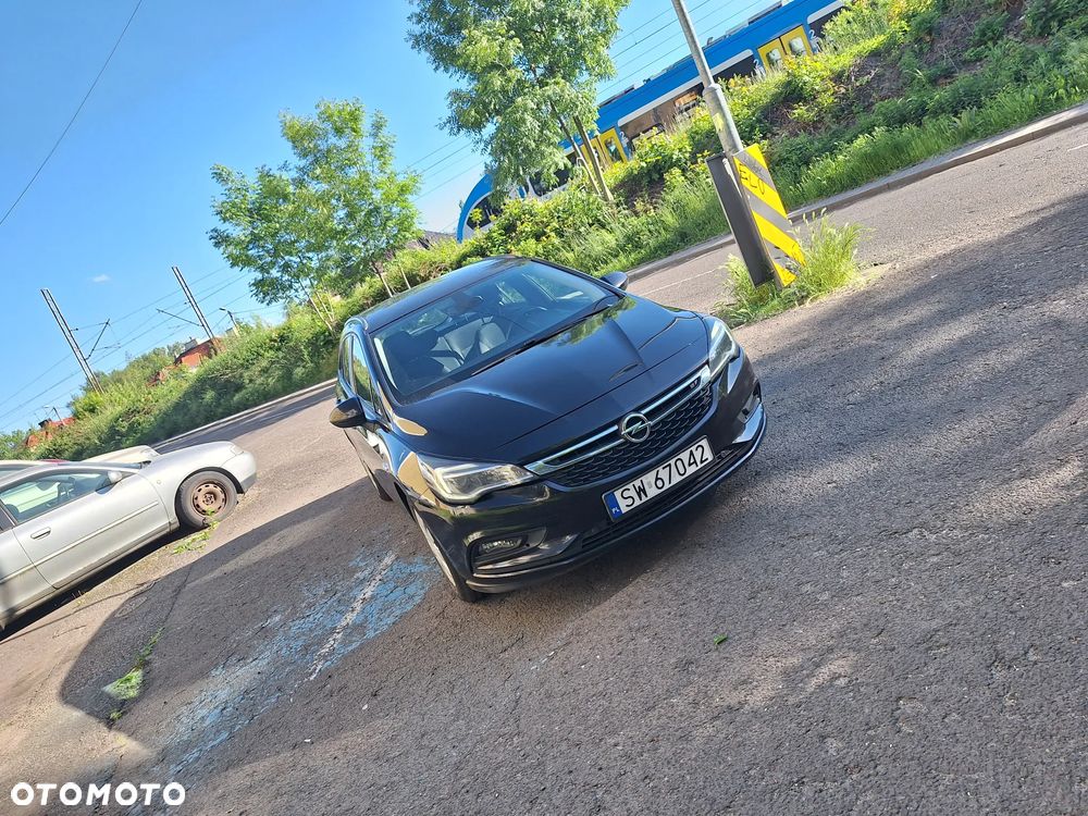 Opel Astra 1.6 CDTI Dynamic S&S - 2