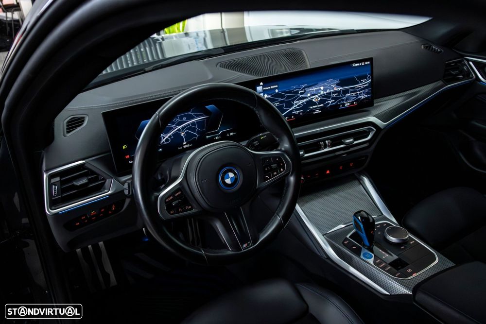 BMW i4 eDrive40 Desportiva M - 22