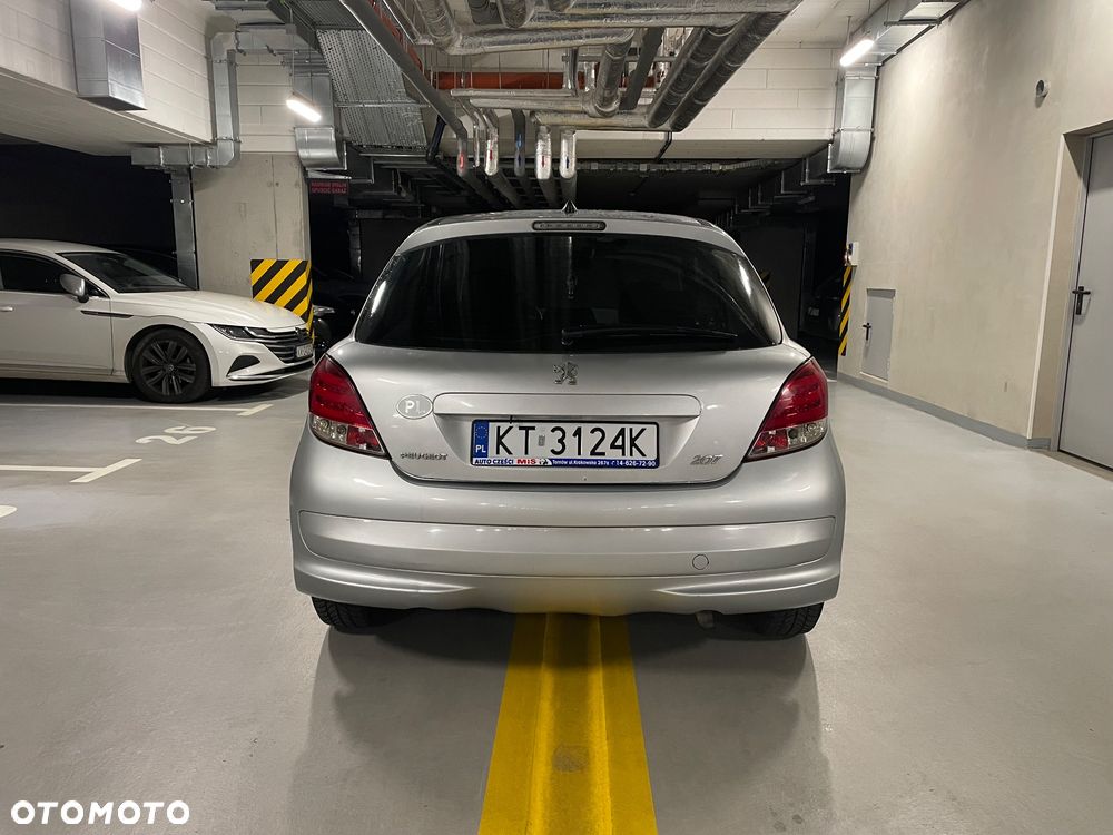 Peugeot 207 1.4 16V Trendy - 4