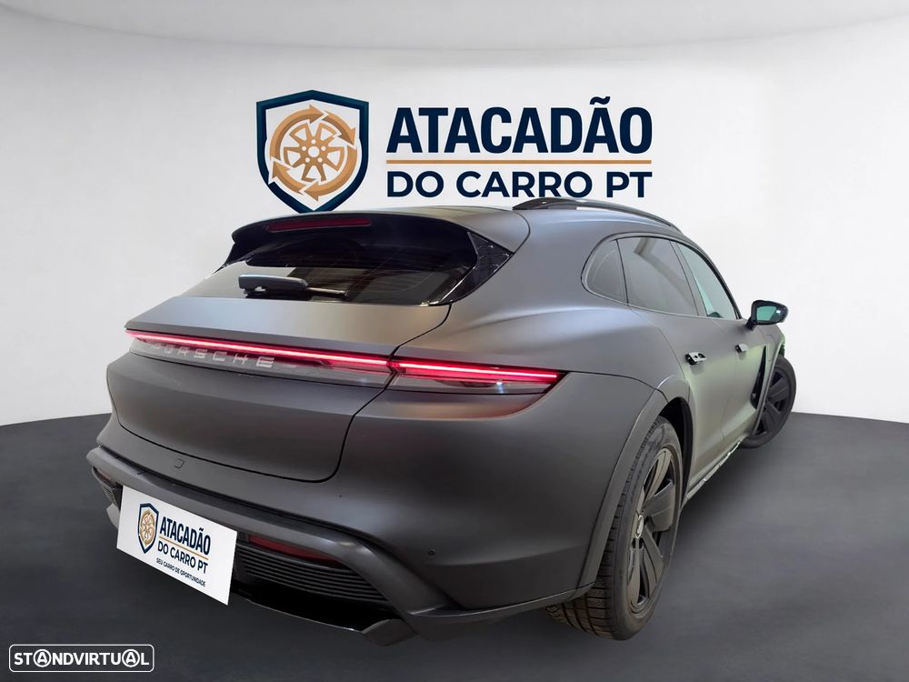 Porsche Taycan Cross Turismo - 17