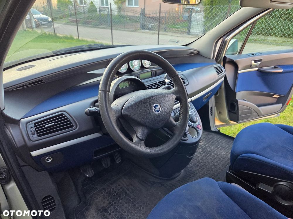 Fiat Ulysse 2.2 JTD Dynamic - 17