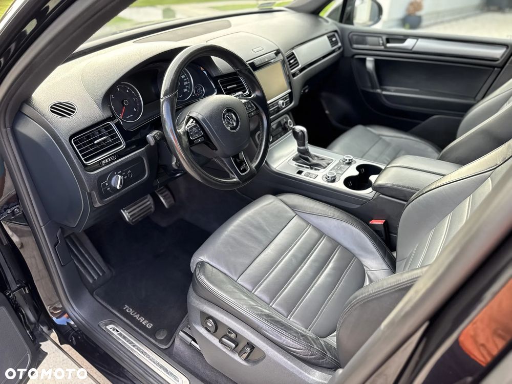 Volkswagen Touareg 3.0 V6 TDI BMT Perfectline R-Style - 26
