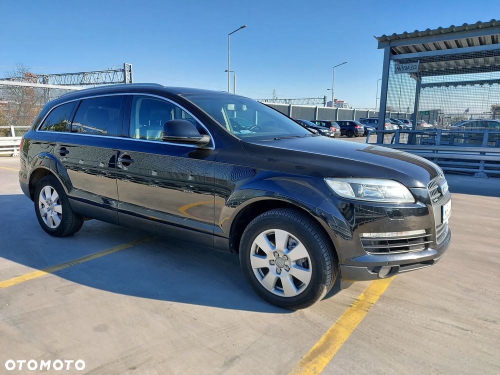 Audi Q7 - 1