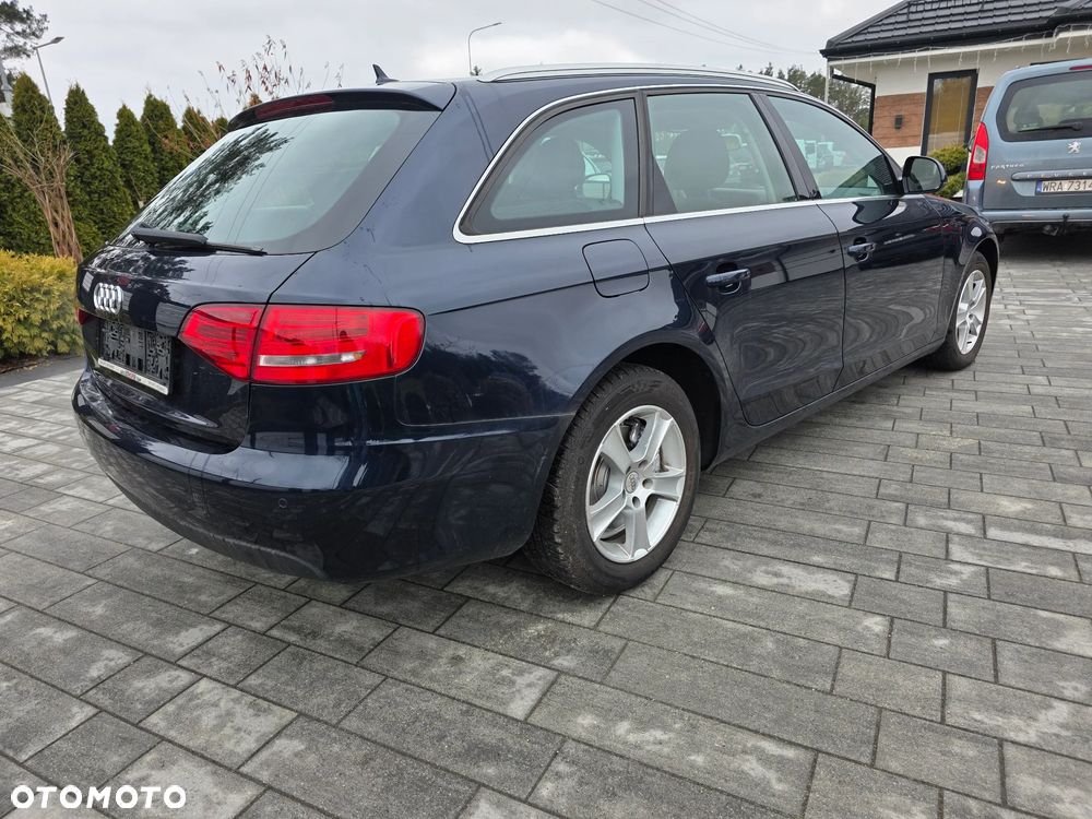 Audi A4 Avant 2.0 TDI DPF Ambiente - 9