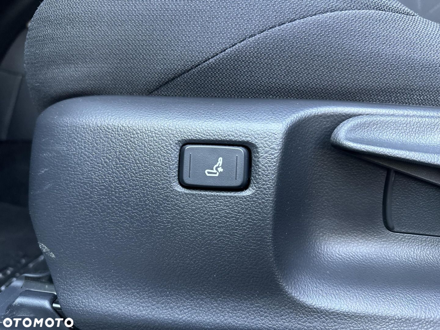 Toyota Corolla Cross 2.0 Hybrid Comfort - 27