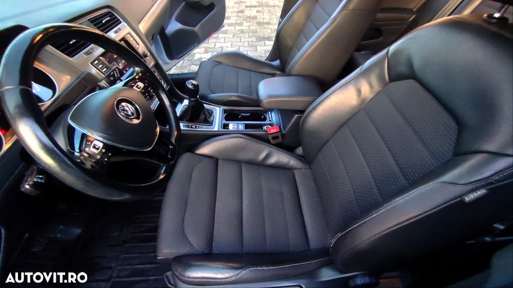 Volkswagen Golf 1.6 TDI BlueMotion Technology Comfortline - 9