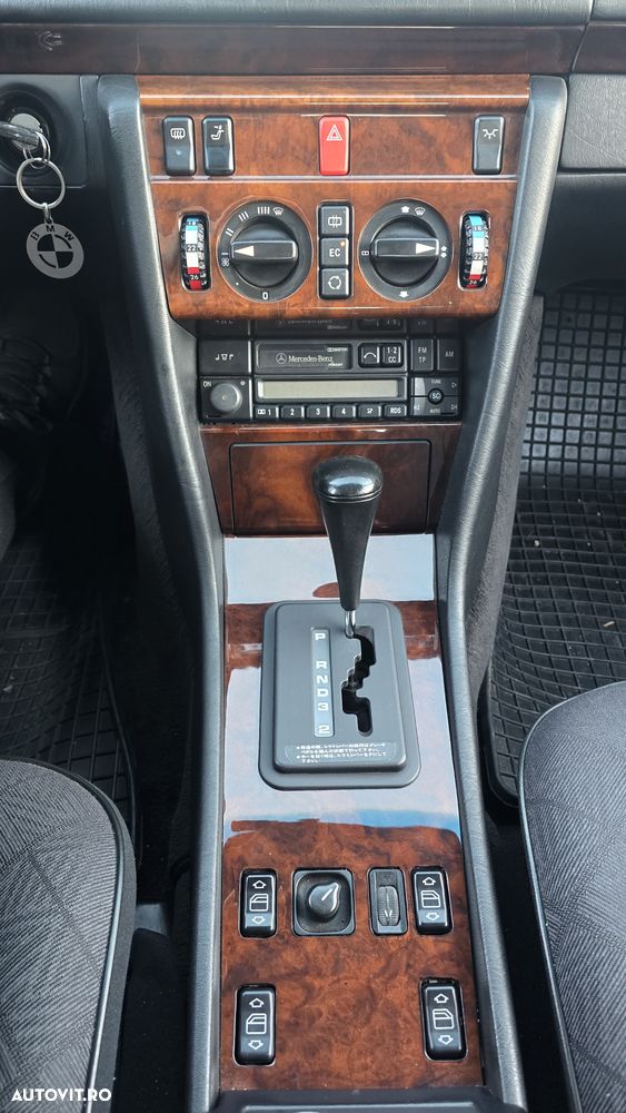 Mercedes-Benz W124 - 25