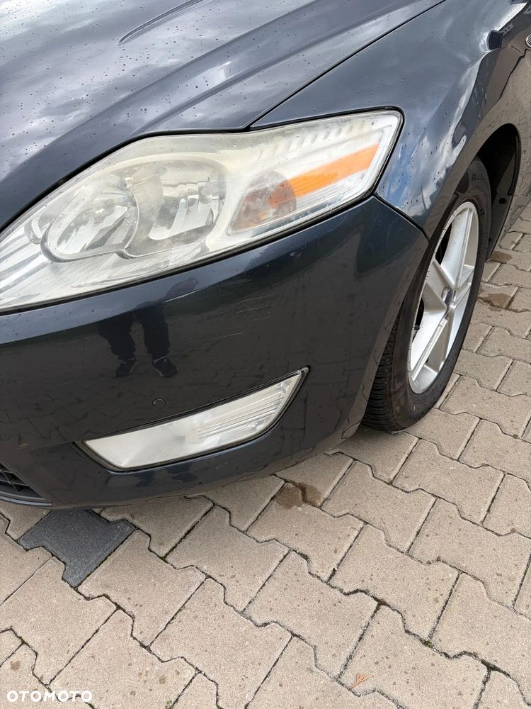 Ford Mondeo - 38