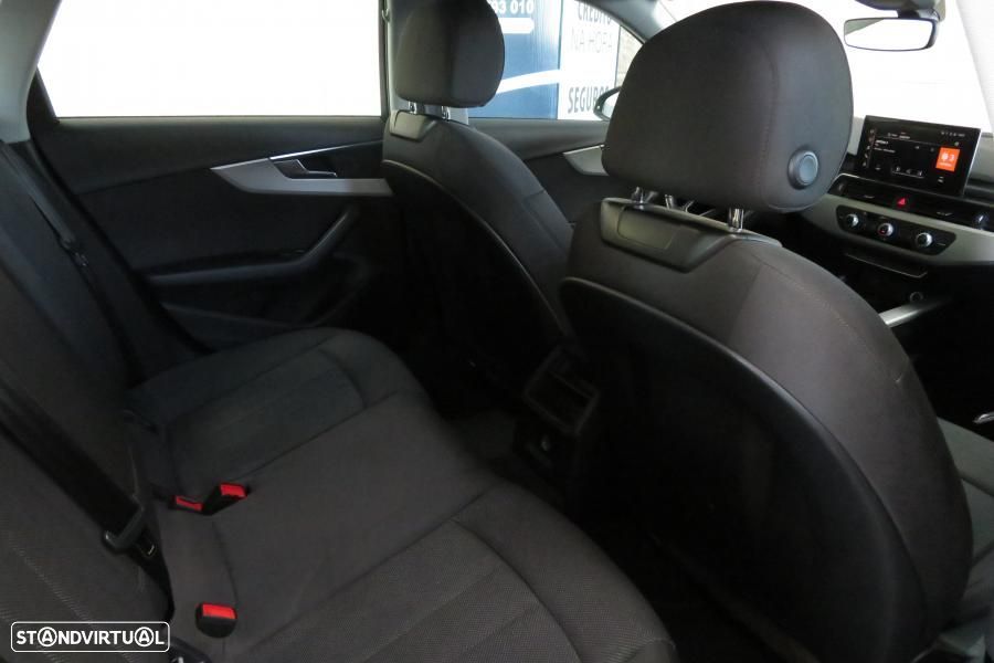 Audi A4 Avant 35 TDI Design S tronic - 18