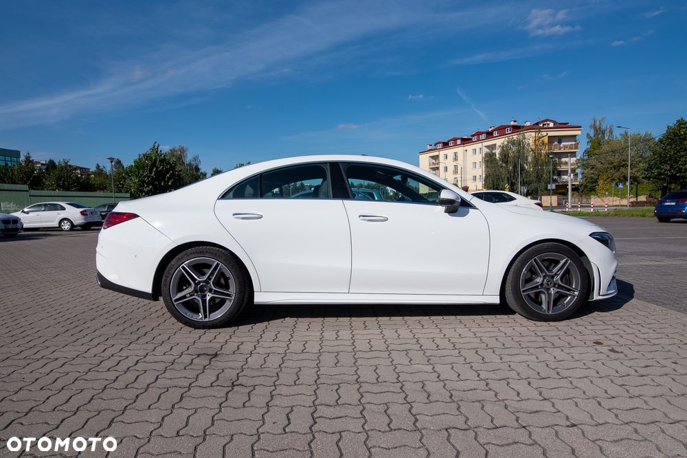 Mercedes-Benz CLA 200 4-Matic AMG Line 8G-DCT - 11