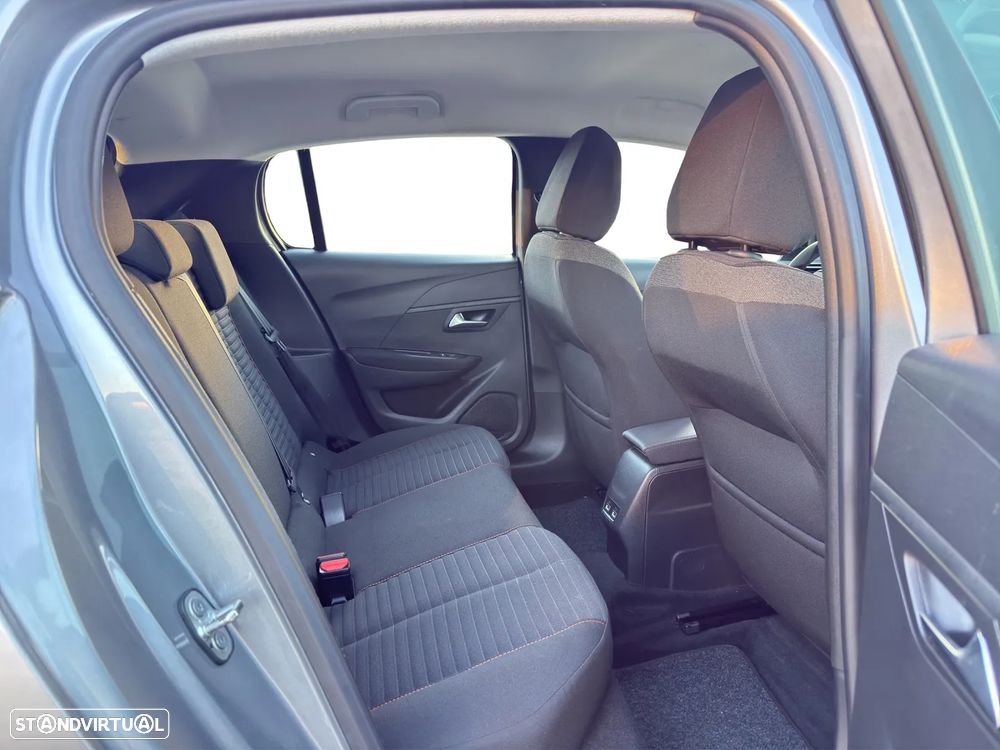 Peugeot e-208 - 17