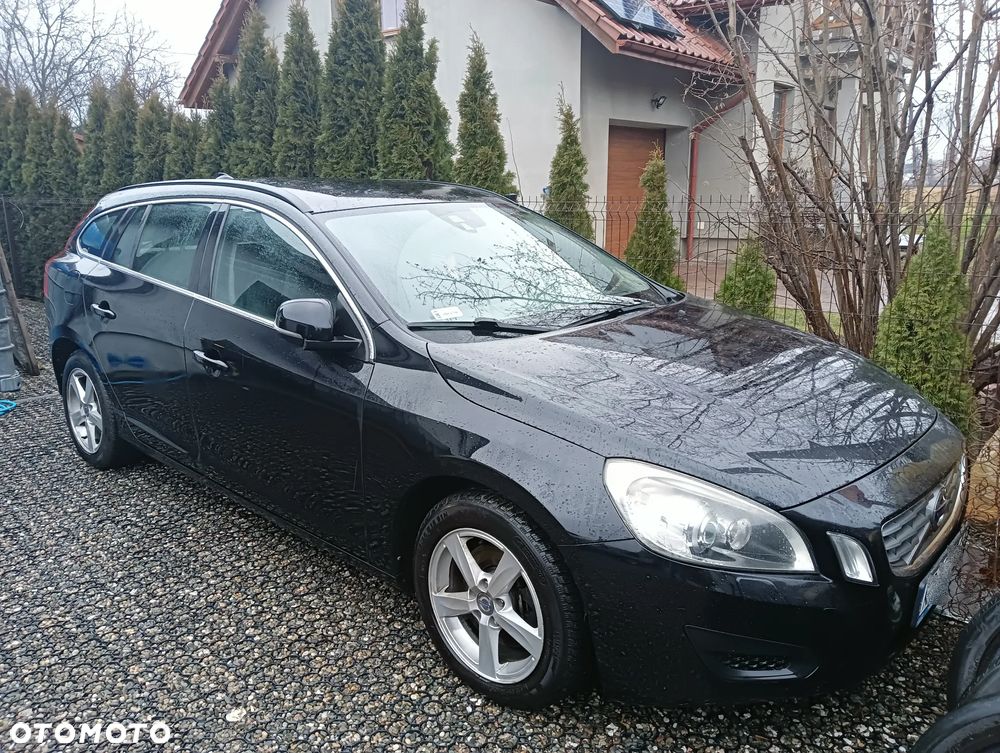 Volvo V60 D3 Momentum - 1