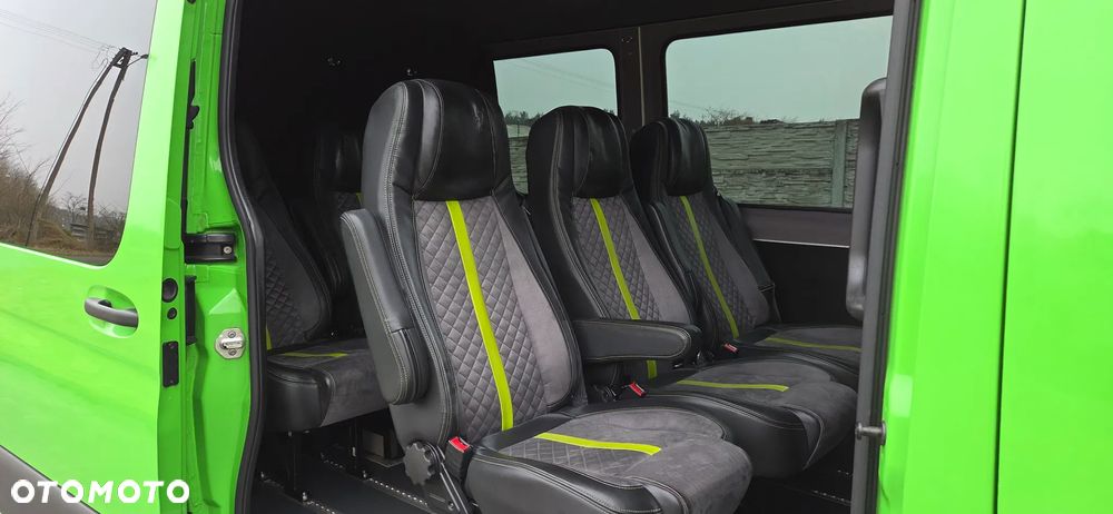 Mercedes-Benz Sprinter 907.221 - 9