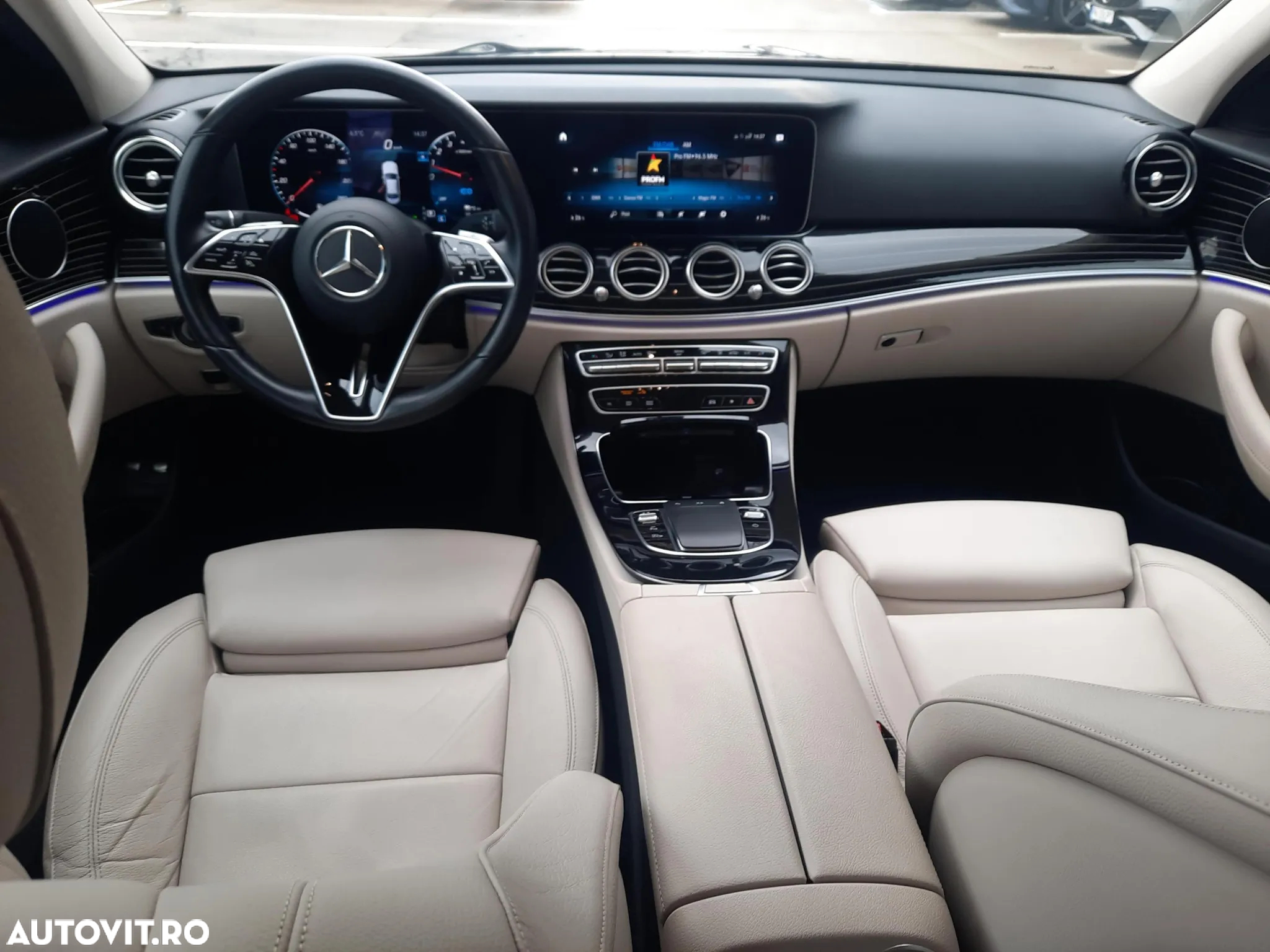 Mercedes-Benz E - 12