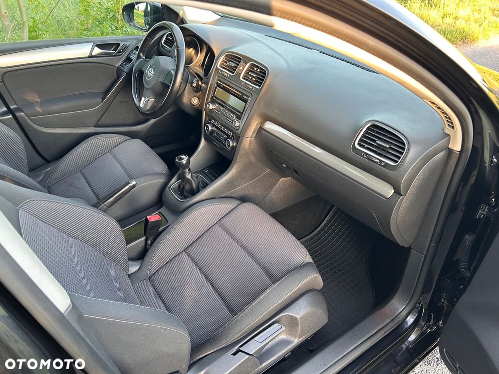 Volkswagen Golf 1.6 Comfortline - 15