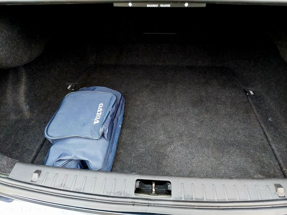 Volvo S60 T3 Drive-E Momentum - 12