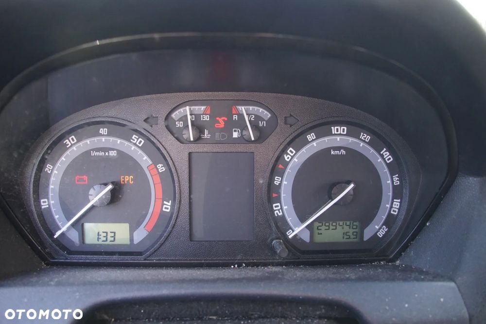 Auto na części - Skoda Fabia I Lift 1.2 12V 64 KM AZQ GSB LF7T 2005R Silnik Skrzynia Drzwi Maska Błotnik Zderzak Klapa Lampa Lusterko Klamka Szyba Deska Kokpit Sterownik Moduł Czujnik Licznik Panel Kierownica - 12