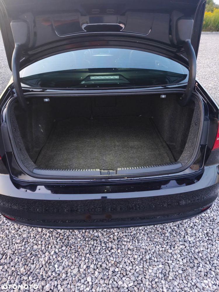 Volkswagen Jetta - 25